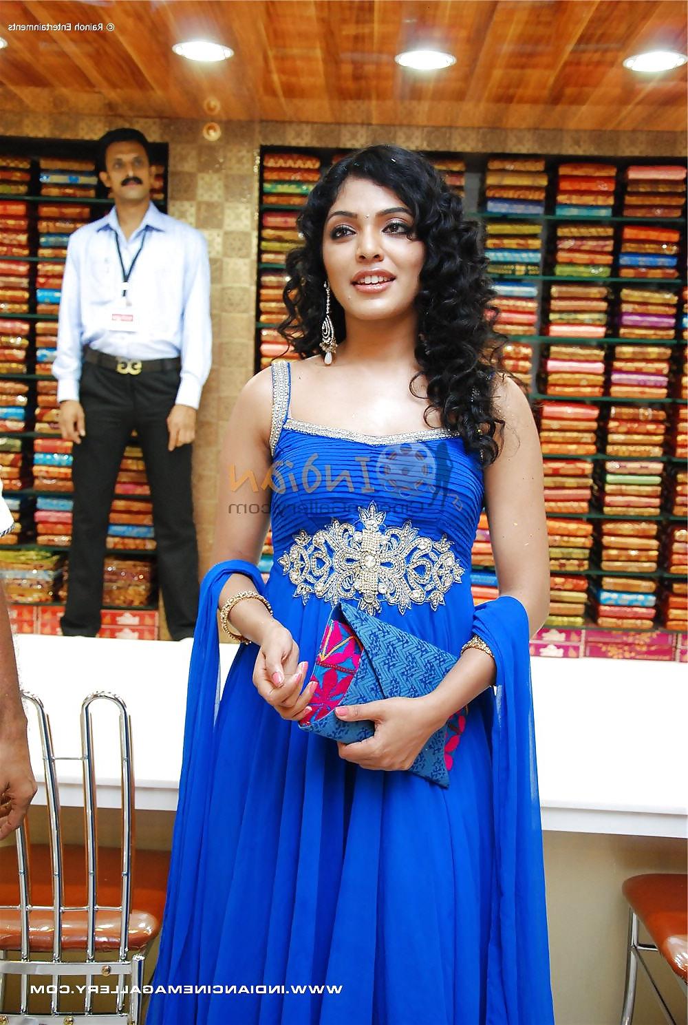 25P Hot Face-Rima Kallingal