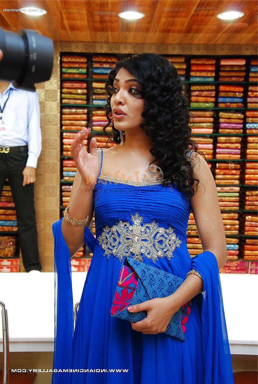 25P Hot Face-Rima Kallingal