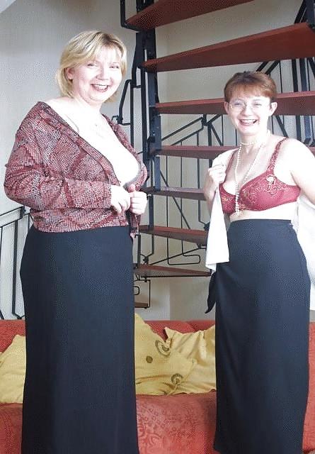25P Hot mature in nylon