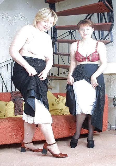 25P Hot mature in nylon