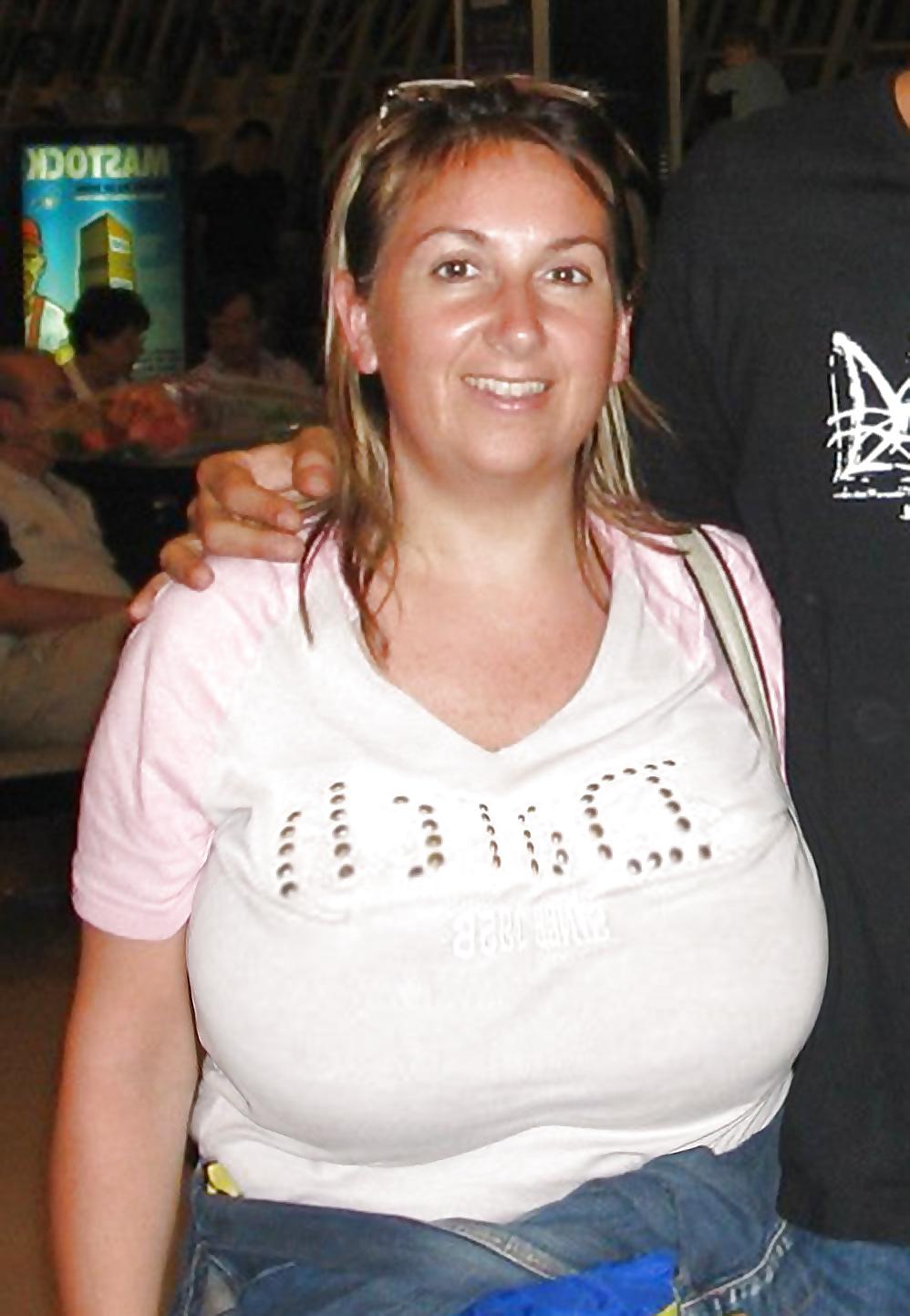 16P Wives that need banging hard