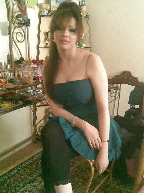 15P Hot Iranian Women Part 2