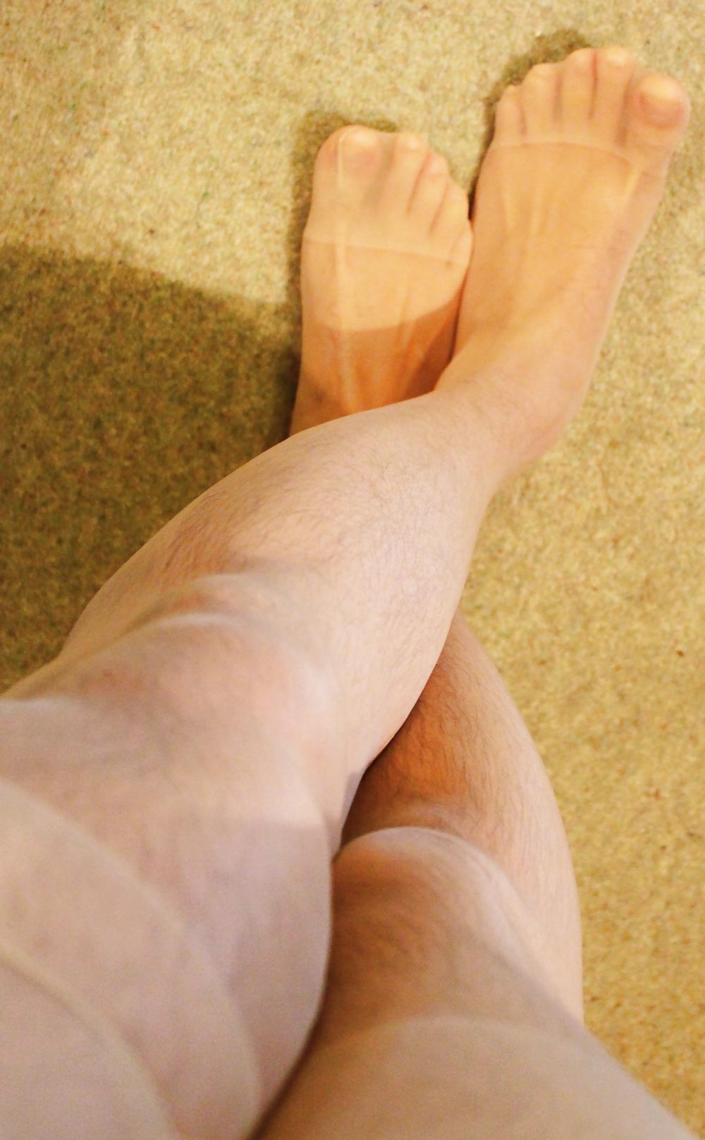 5P Tan Sheer nylon feet
