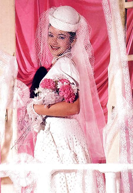 21P Vintage Brides