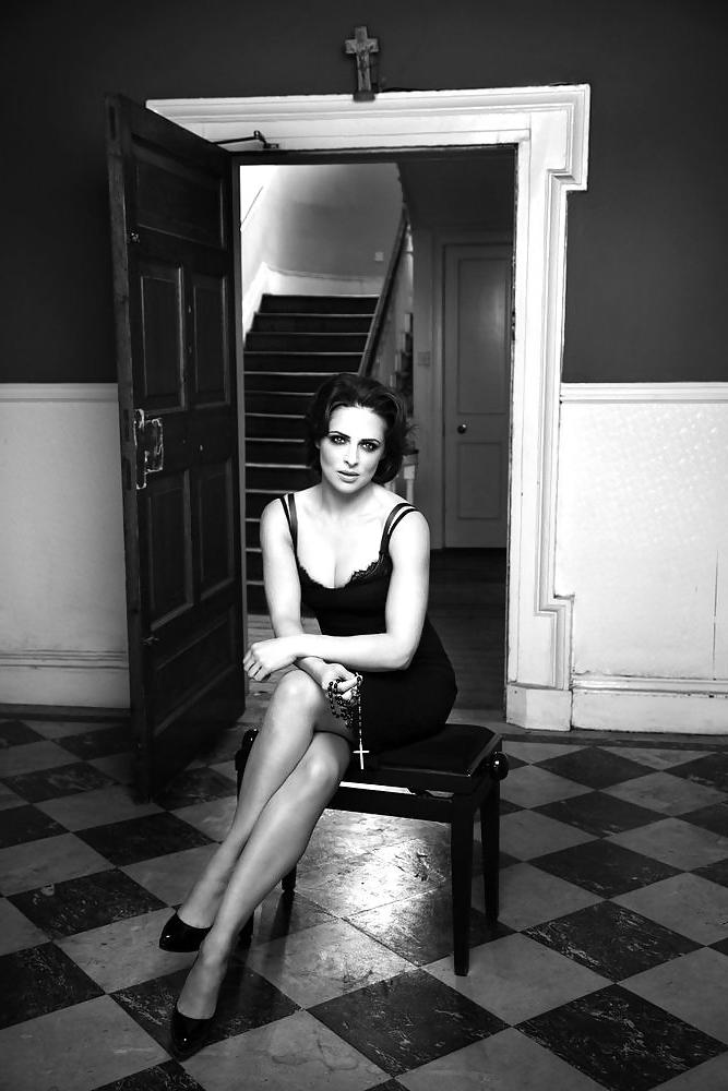 24P Grainne Seoige - Irish TV MILF