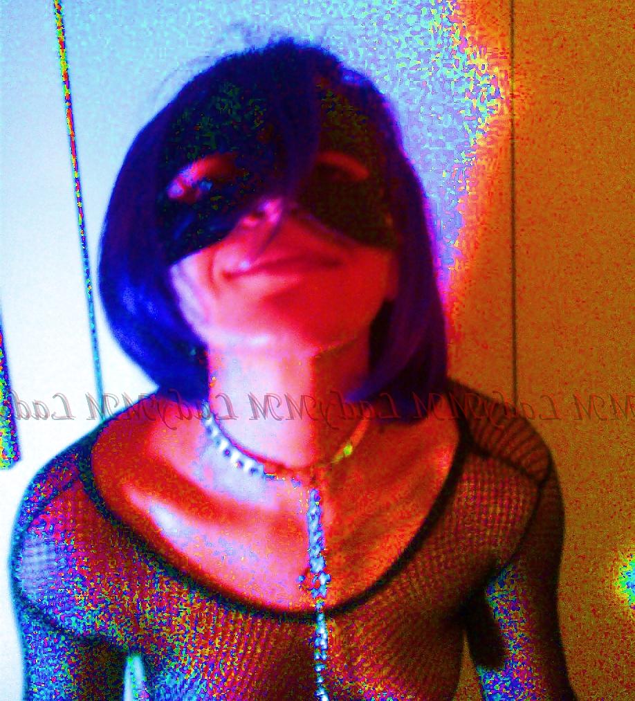 25P LadyMM italian Milf in her Domina outfit