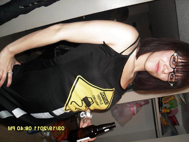 25P Tiny Teen Mom Hottie
