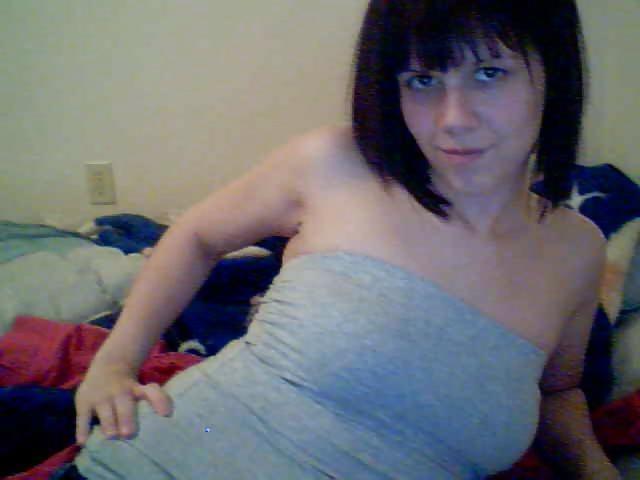 25P Tiny Teen Mom Hottie