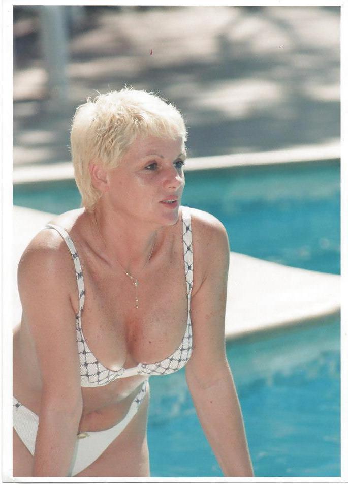 5P Hot Blonde Italian Granny 