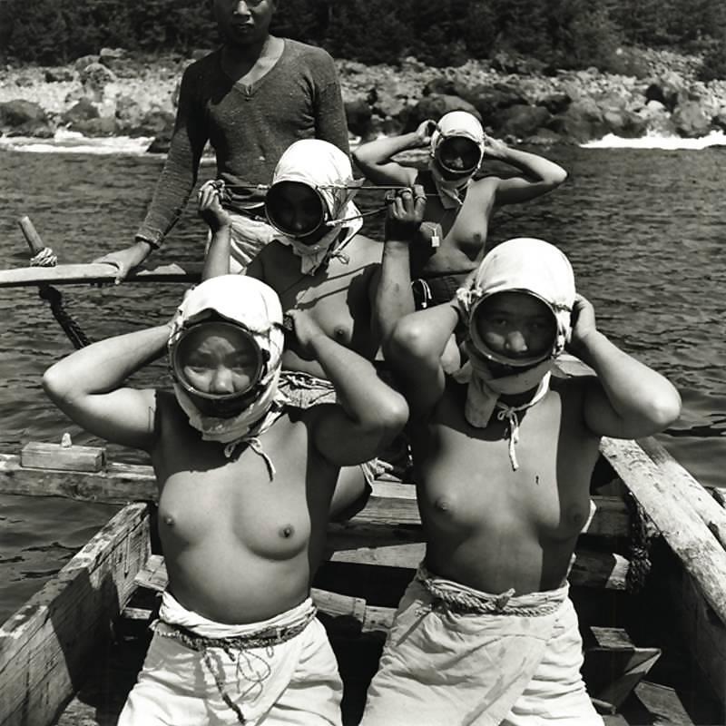 25P Groups Of Naked People - Vintage Edition - Vol. 7