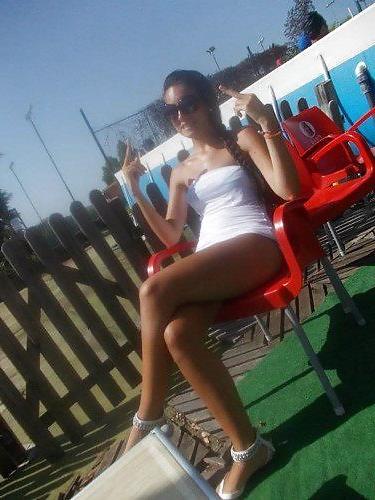 24P Stunning italian bikini teen Michelle Ferrante