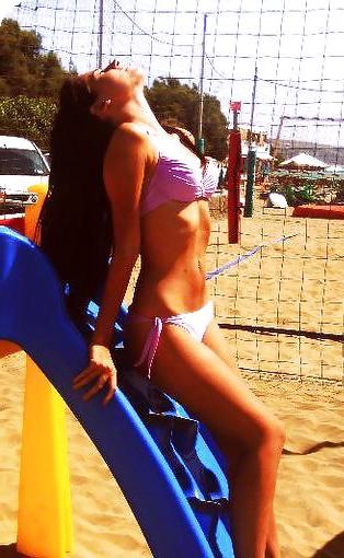 24P Stunning italian bikini teen Michelle Ferrante