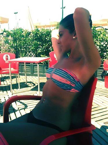 24P Stunning italian bikini teen Michelle Ferrante