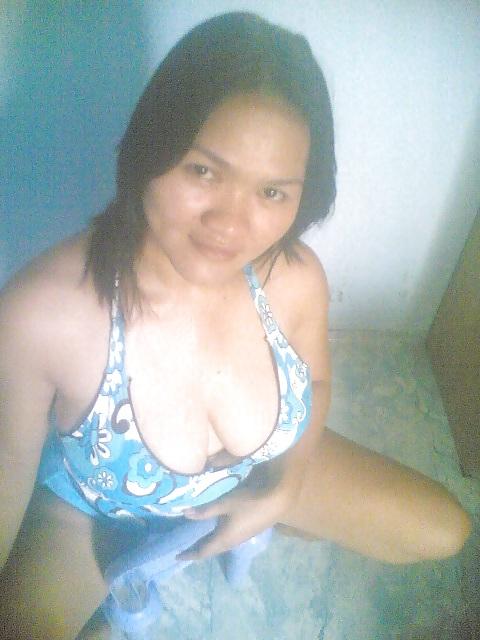 25P Filipina mom with big milky tits