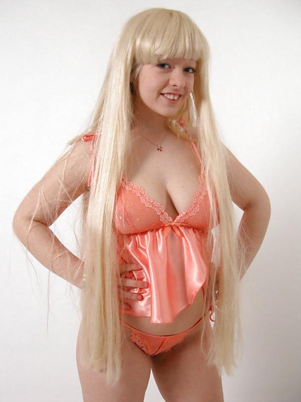 15P Chubby blonde posing in her skimpy nightdress