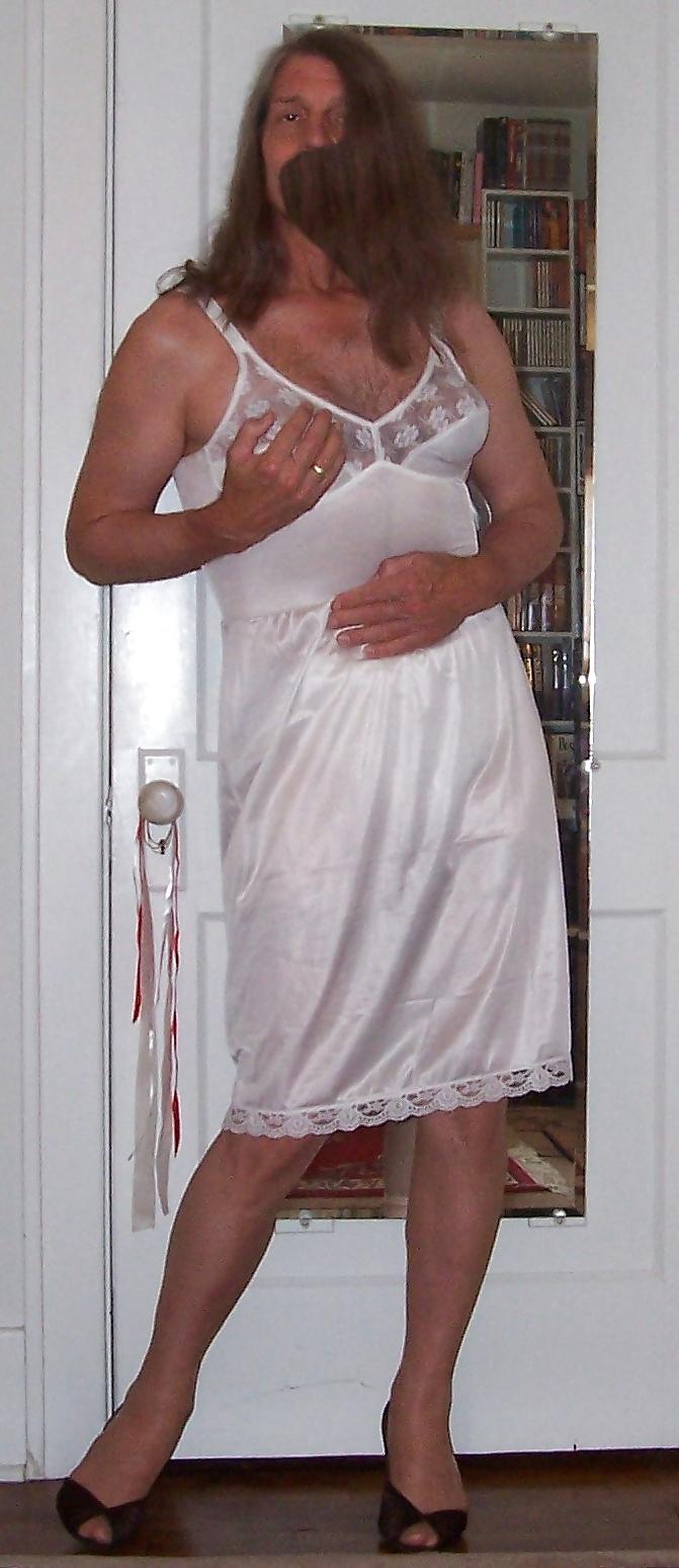 11P Crossdressing: White Slip