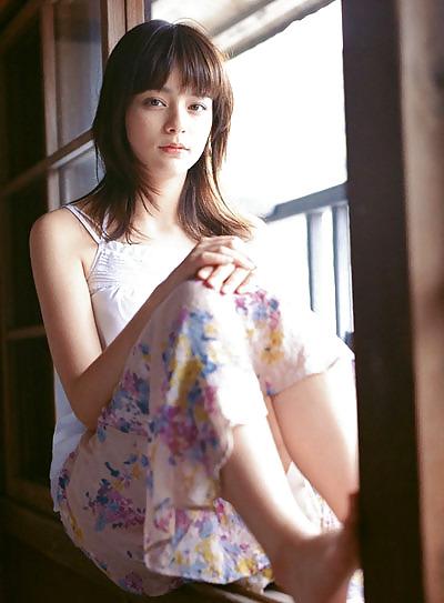 10P Rosa Kato is a half-Italian and half-Japanese actress !