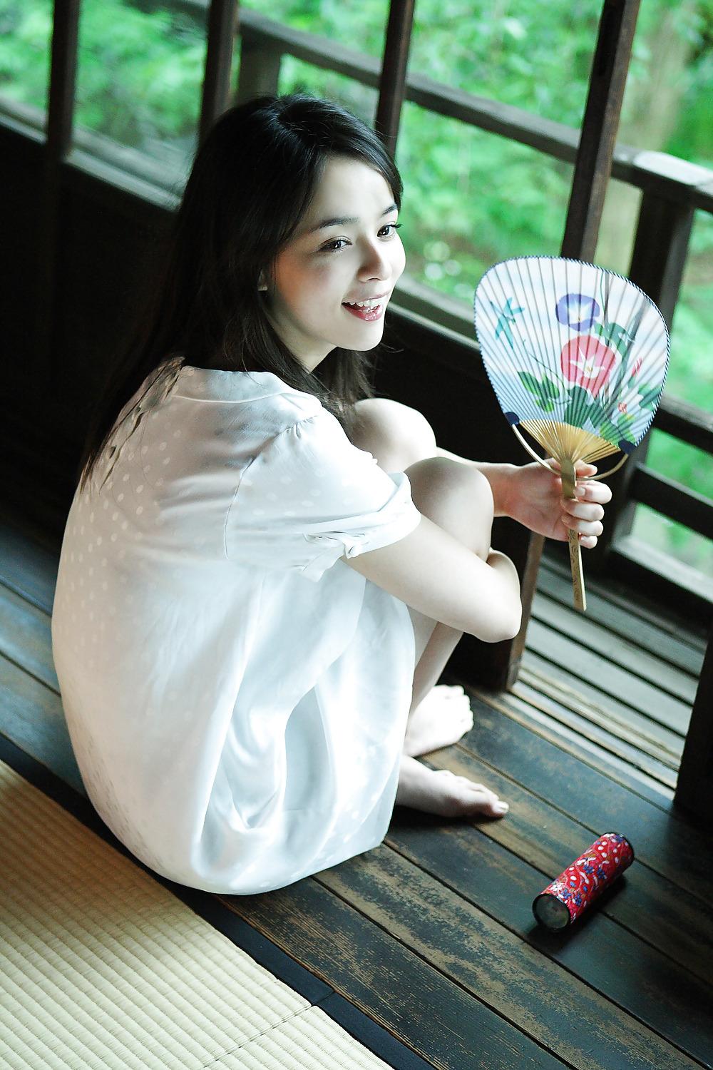 10P Rosa Kato is a half-Italian and half-Japanese actress !