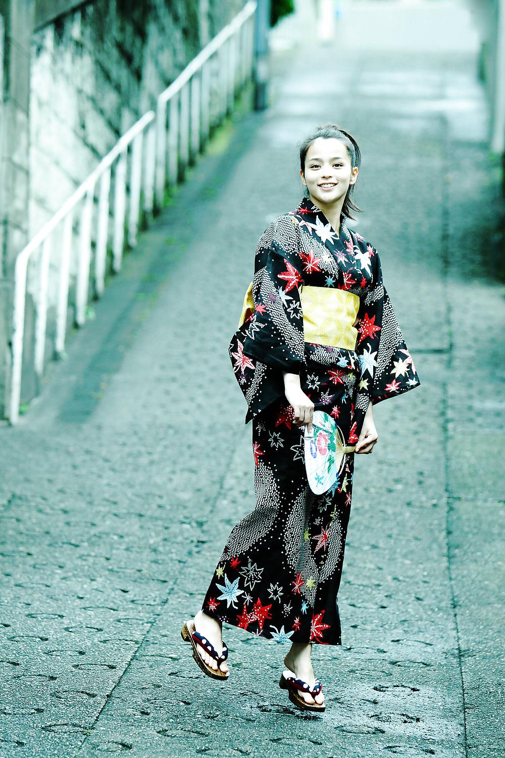 10P Rosa Kato is a half-Italian and half-Japanese actress !