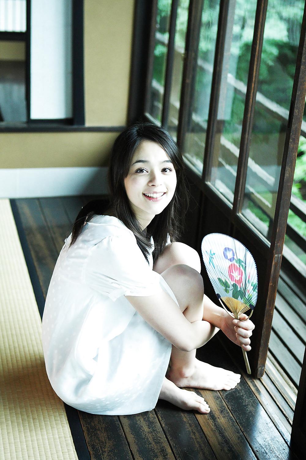 10P Rosa Kato is a half-Italian and half-Japanese actress !