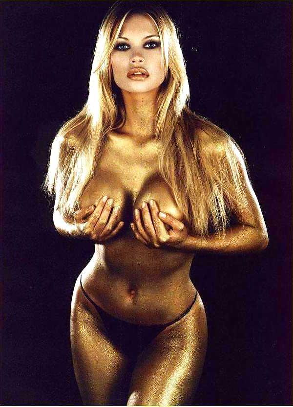 25P Italian Actress Anna Falchi