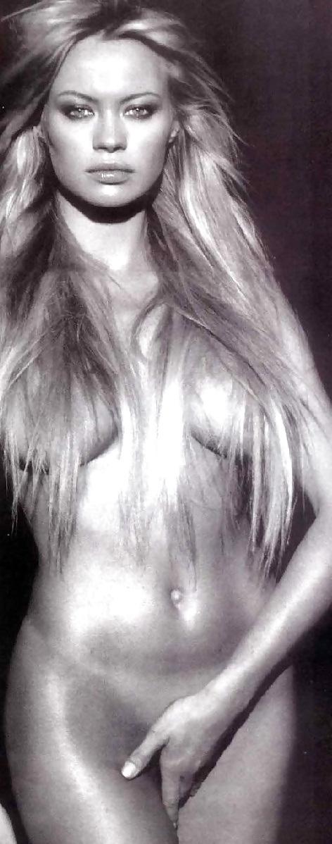 25P Italian Actress Anna Falchi