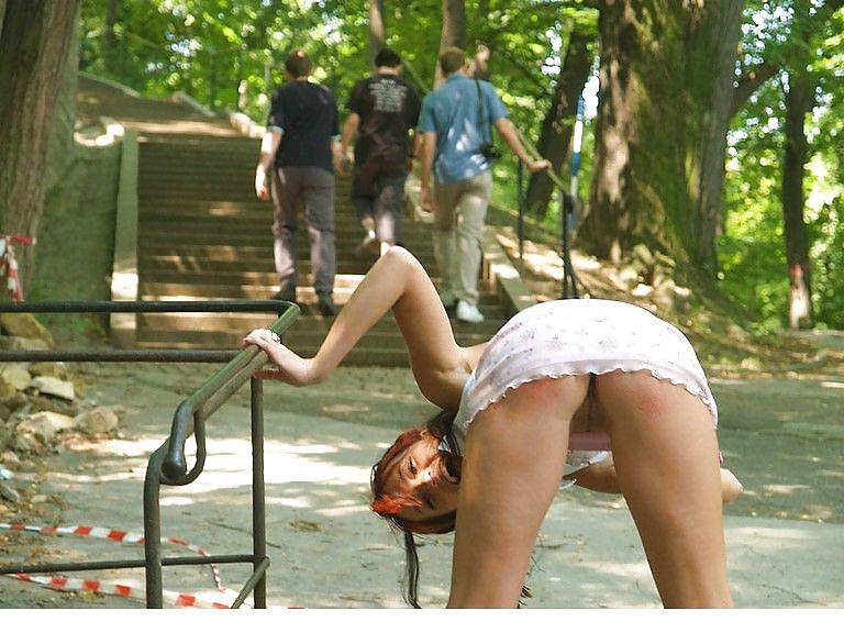 25P Otra chica exhibicionista.
