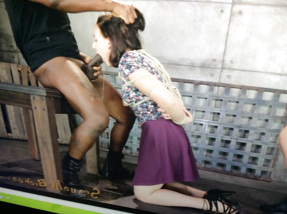 25P SUBMISSIVE WHITE WHORES