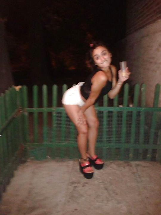 11P Italian girl: Isabella