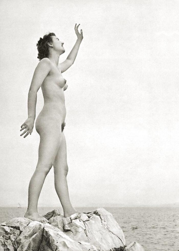 25P A Few Vintage Naturist Girls That Really Turn Me on (7)