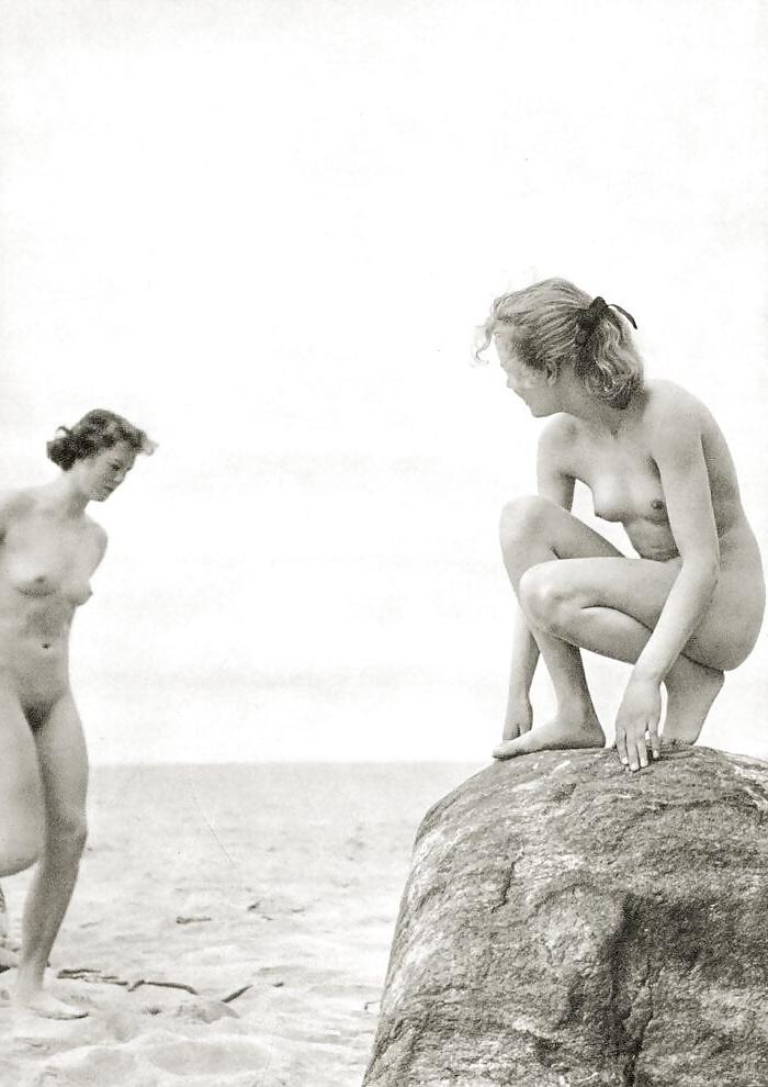25P A Few Vintage Naturist Girls That Really Turn Me on (7)