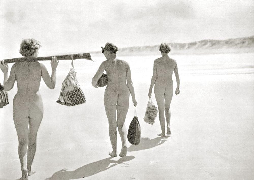 25P A Few Vintage Naturist Girls That Really Turn Me on (7)