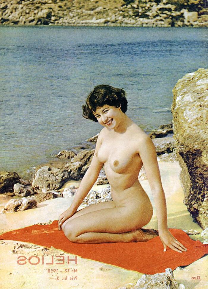 25P A Few Vintage Naturist Girls That Really Turn Me on (7)