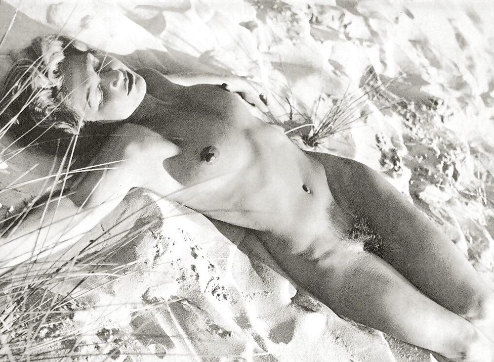 25P A Few Vintage Naturist Girls That Really Turn Me on (7)