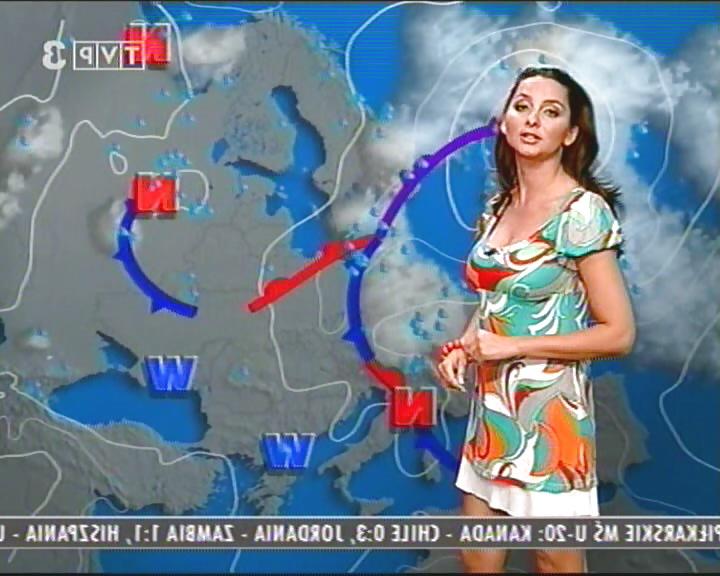 25P Beata Gubernat Polish busty weather girl
