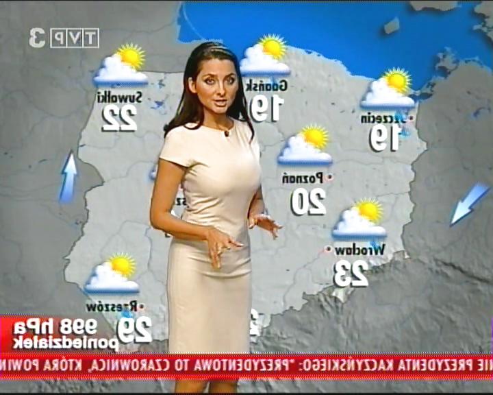 25P Beata Gubernat Polish busty weather girl