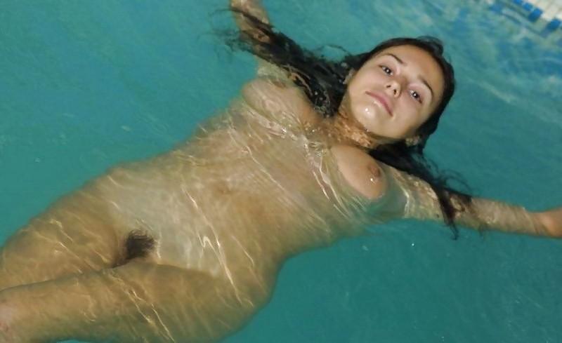 25P Some Teen Pool Pics