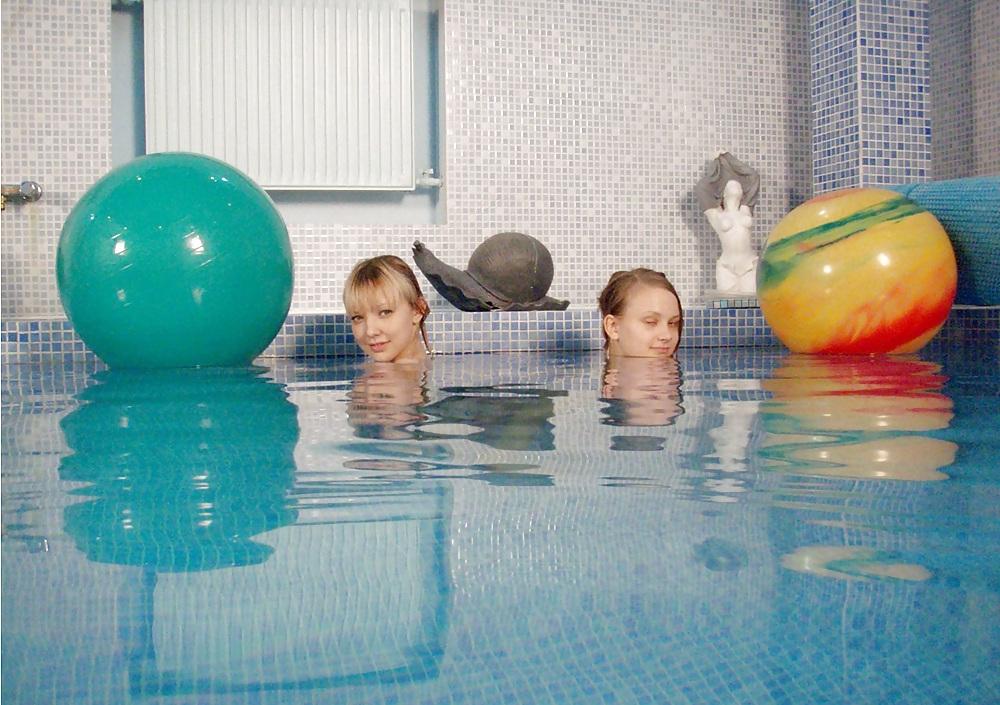 25P Some Teen Pool Pics