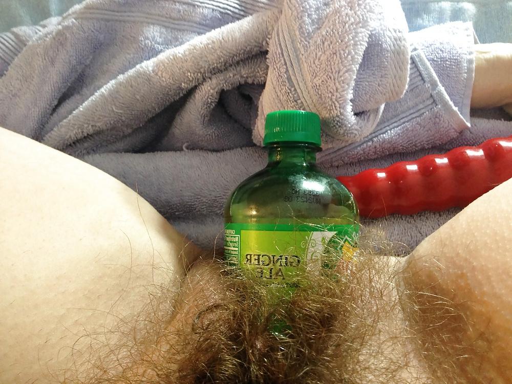 21P Furry Kitty's Saturday toy and bottle fun
