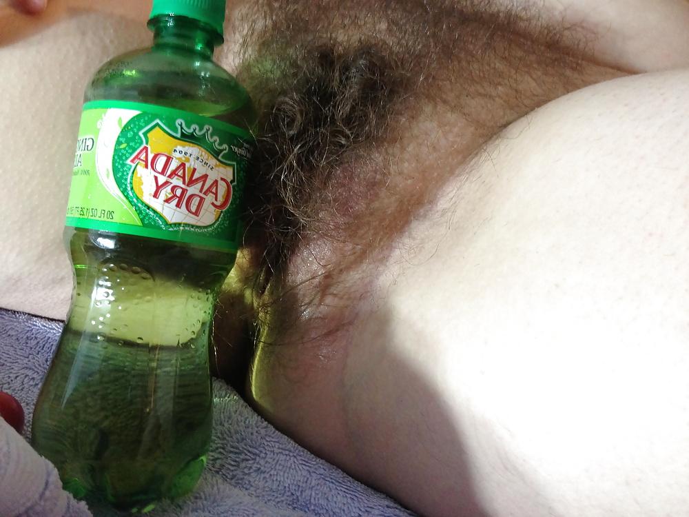 21P Furry Kitty's Saturday toy and bottle fun