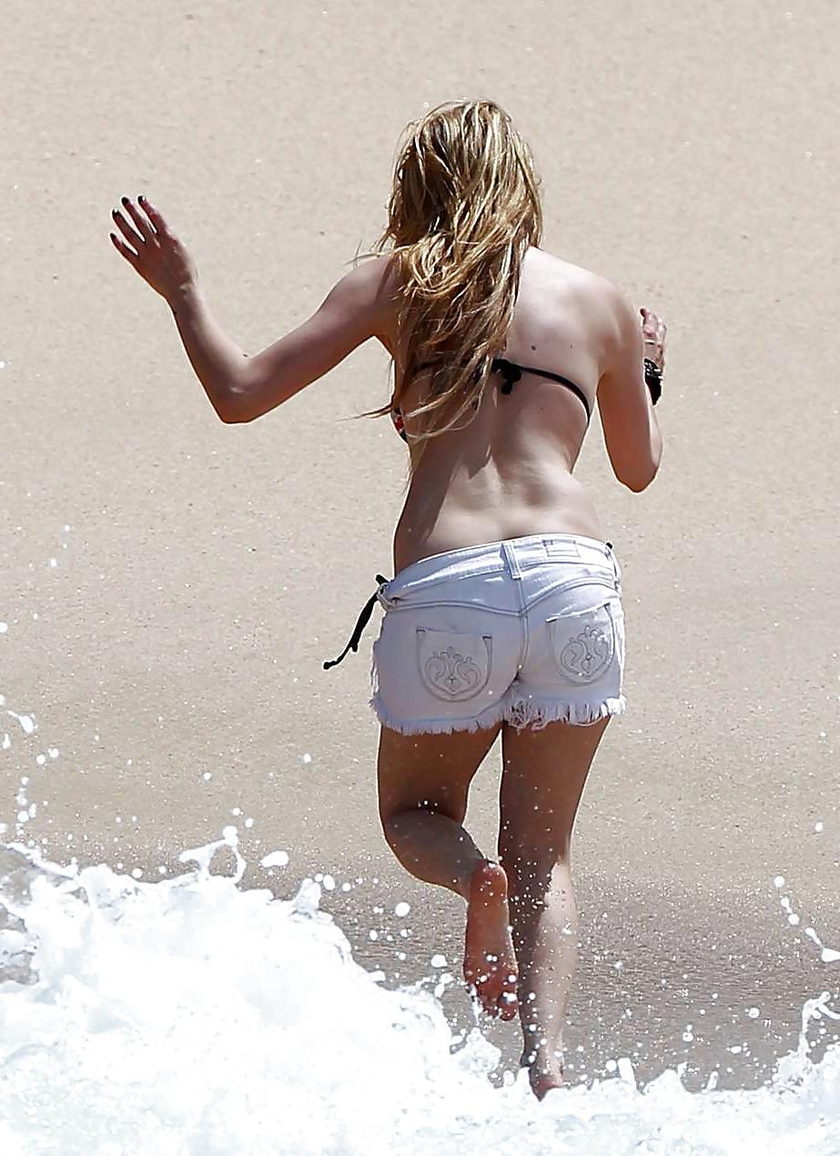6P Celebrity #15: Avril Lavigne