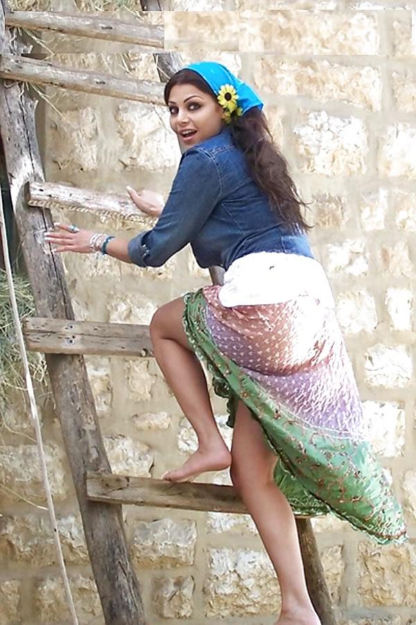 17P Arab celebrity feet