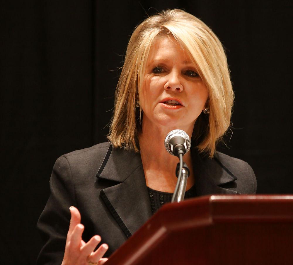 25P I love jerking off to Conservative Marsha Blackburn