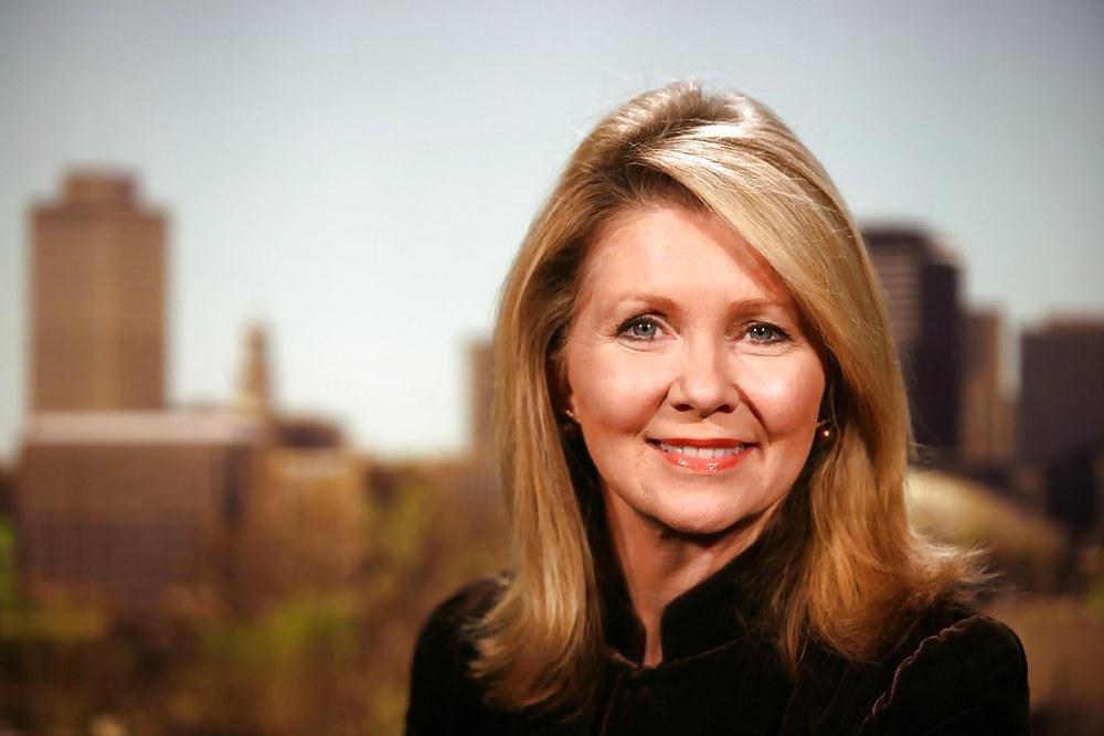 25P I love jerking off to Conservative Marsha Blackburn