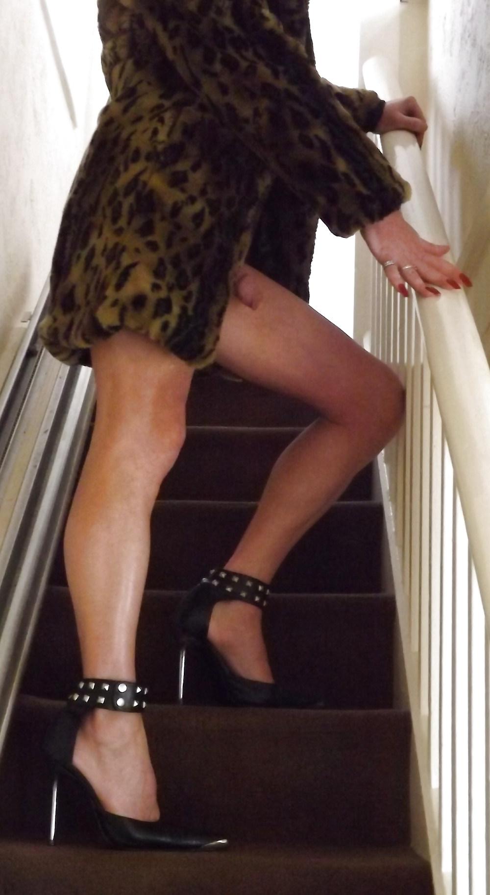 10P Selina the extreme heeled tattooed goth slut