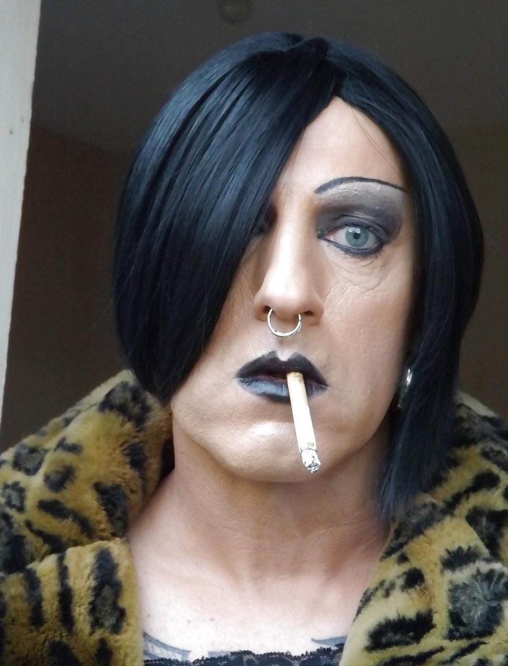 10P Selina the extreme heeled tattooed goth slut