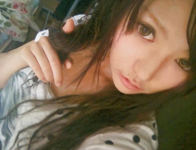 25P 20 years old Taiwanese Blogger Leaked Pictures