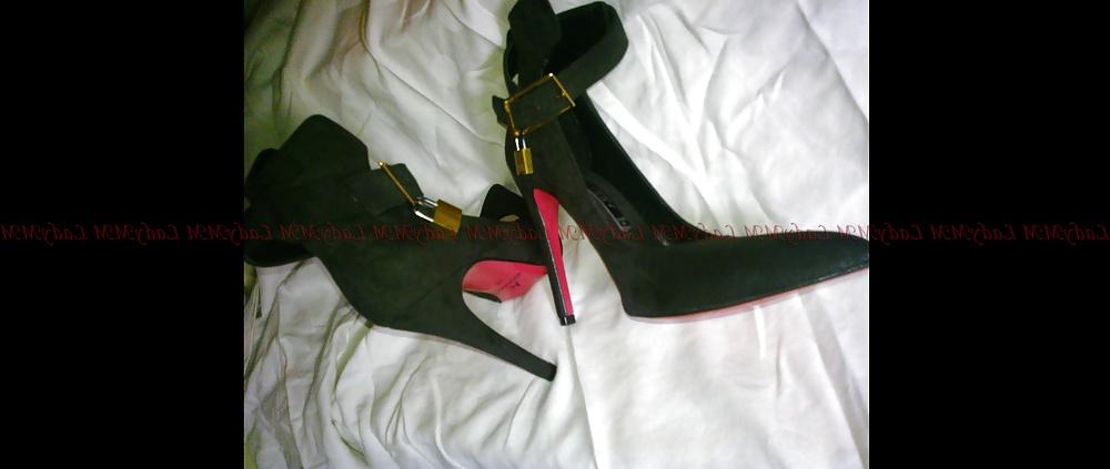 12P LadyMM Italian Milf. Her new black and red high heeled shoes