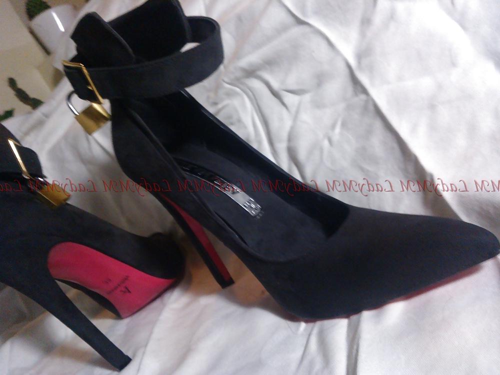 12P LadyMM Italian Milf. Her new black and red high heeled shoes