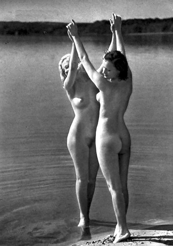 16P Vintage naturism 4